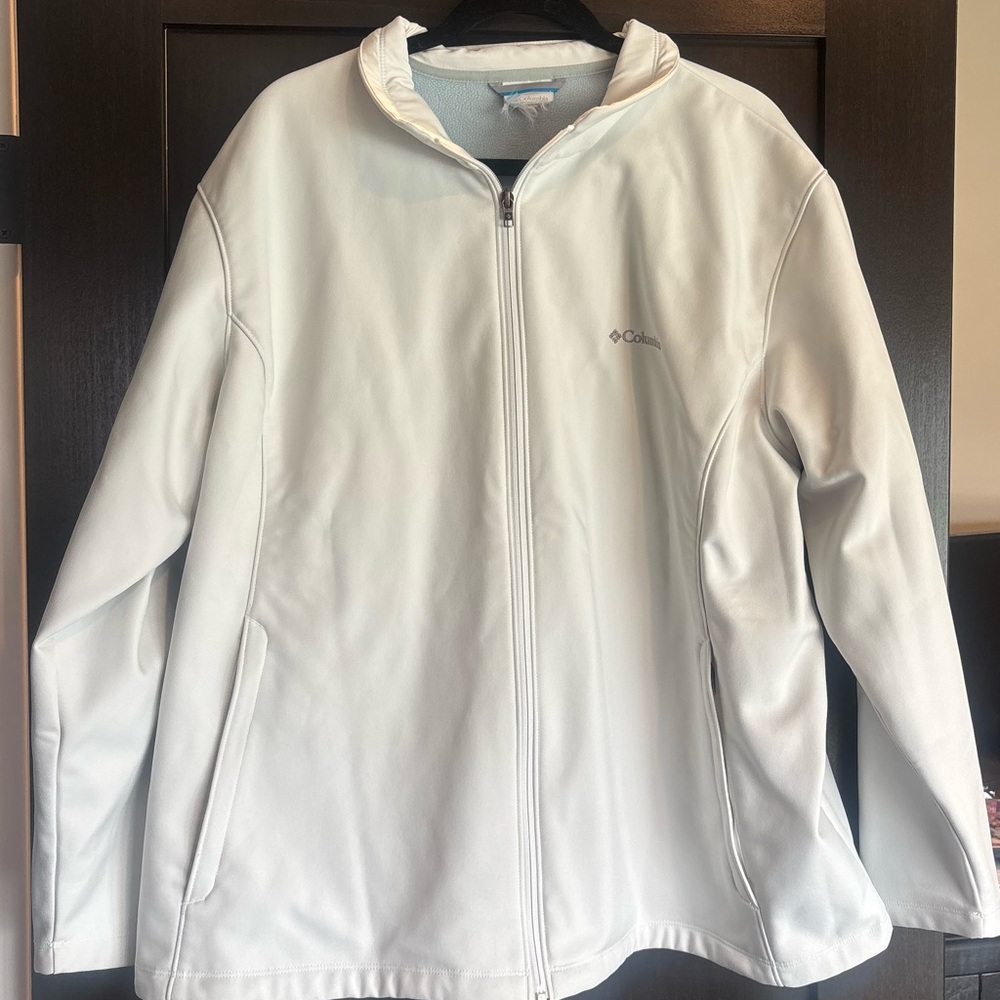 Columbia Women’s White Full Zip Softshell Jacket Size XXL Fleece Lined Outdoors
